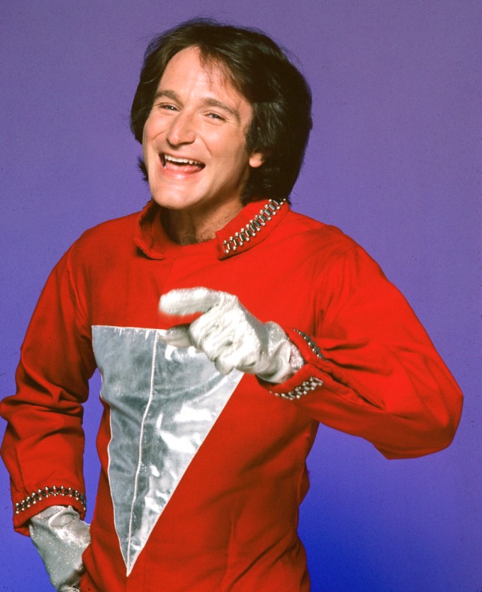 MORK & MINDY - gallery - Season One - 9/14/78 The character of Mork, an alien from the planet of Ork, became so popular from an episode of "Happy Days" that it was spun-off into this series starring Robin Williams in the lead role (his first major acting break). The misfit alien was sent to study Earthlings by his fellow Orkans. Landing in a giant eggshell, near Boulder, Colorado, he was befriended by Mindy McConnell, who helped him adjust to Earth's strange ways. (ABC/JIM BRITT)